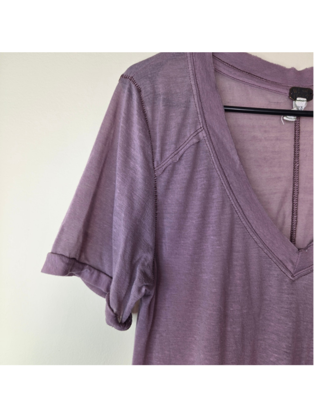 Women's We The Free Short Sleeve V-Neck Tee, Purple, Size XS - Picture 4 of 8